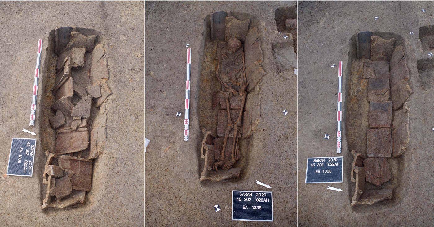Trois photos de la même sépulture sont accollées montrant trois étapes différentes de fouille.
